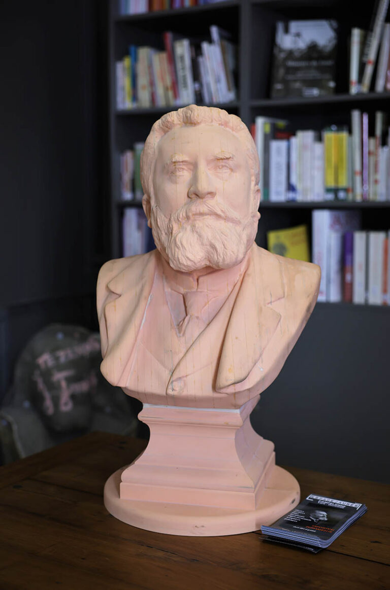 Jaures